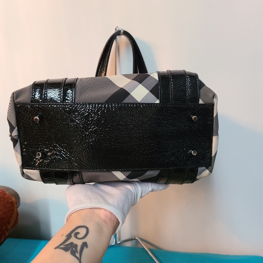 Burberry Check Tote - Picture 9 of 16